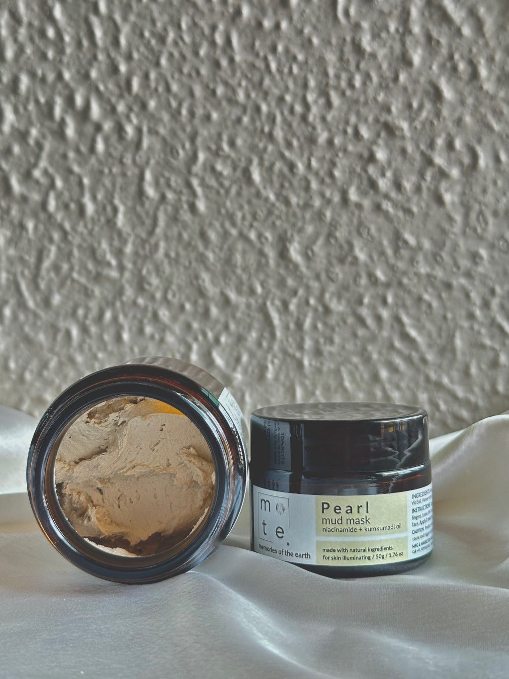 Pearl mud mask